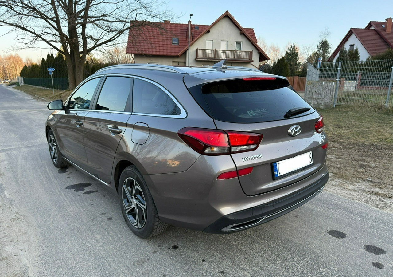 Hyundai i30 II Hyundai i30 1.5T-GDI160KM SMART PLUS +LED Salon PL-Gwarancja 2028 - Veturë: foto 5 Hyundai i30 II Hyundai i30 1.5T-GDI160KM SMART PLUS +LED Salon PL-Gwarancja 2028 - Veturë: foto 5