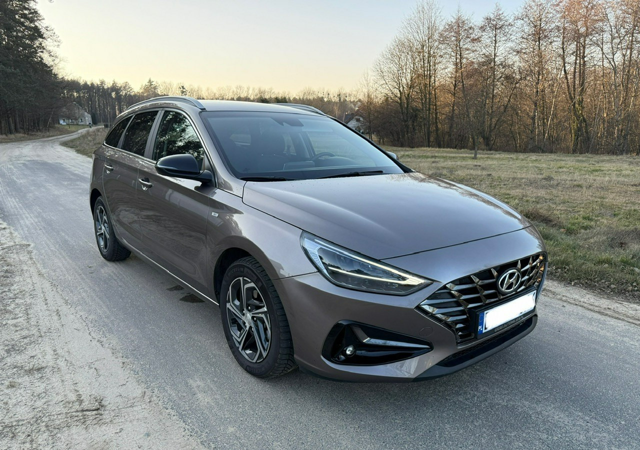 Hyundai i30 II Hyundai i30 1.5T-GDI160KM SMART PLUS +LED Salon PL-Gwarancja 2028 - Veturë: foto 1 Hyundai i30 II Hyundai i30 1.5T-GDI160KM SMART PLUS +LED Salon PL-Gwarancja 2028 - Veturë: foto 1