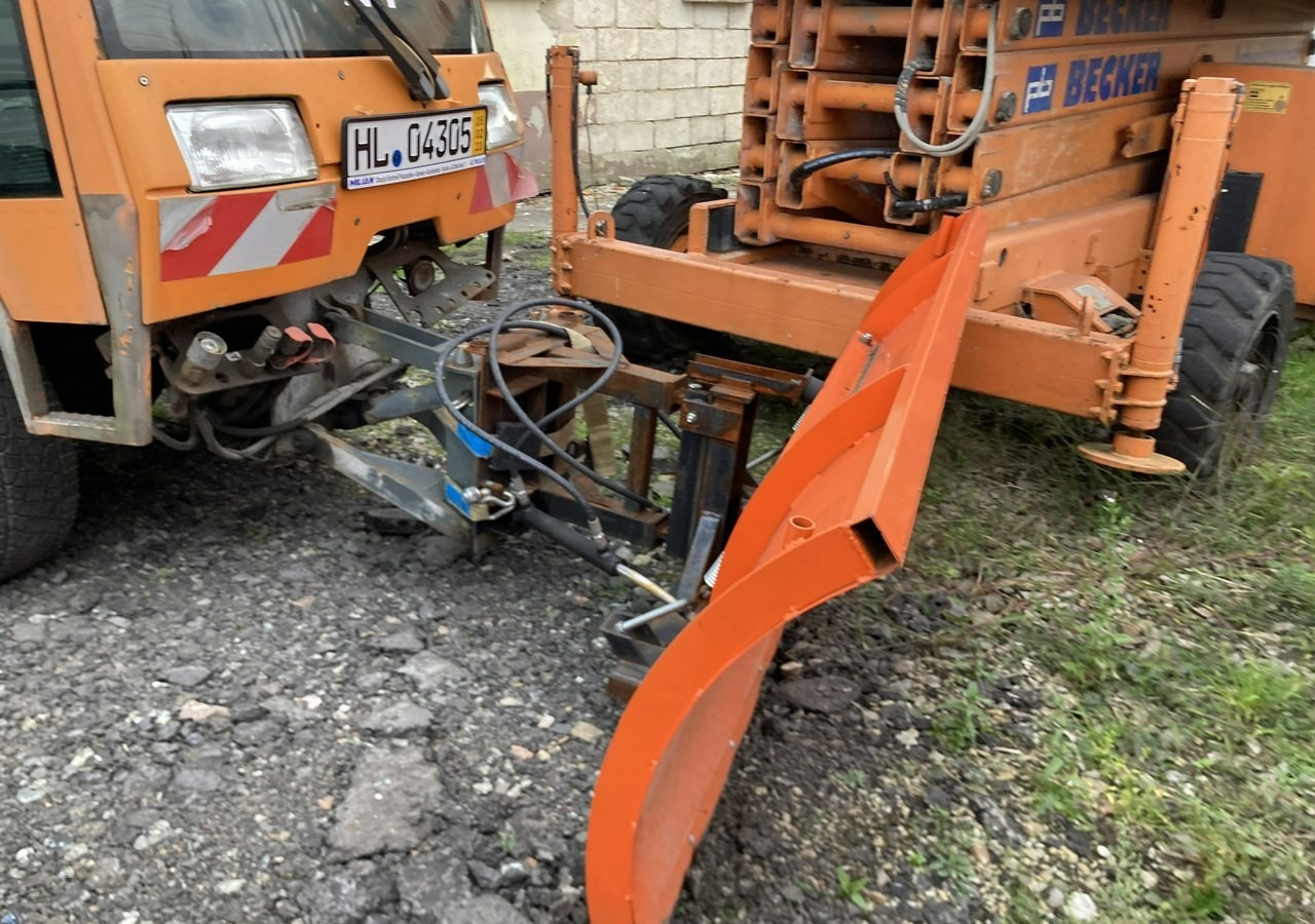 Inna Inny Hansa 4X4 pług posypywarka wywrotka - Makinë për heqjen e borës: foto 3 Inna Inny Hansa 4X4 pług posypywarka wywrotka - Makinë për heqjen e borës: foto 3