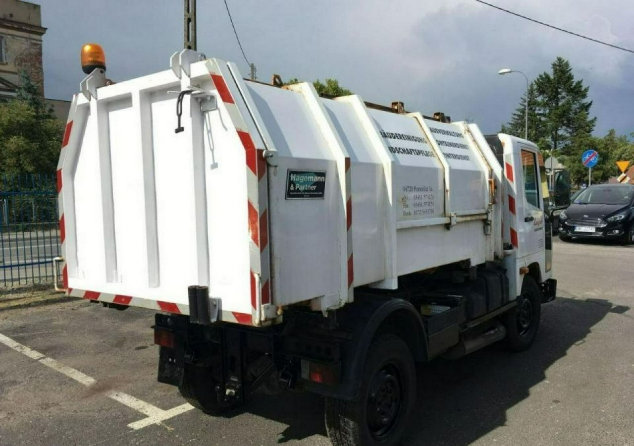 Inna Inny Unimog UX100 Śmieciarka wywrotka prasa - Kamion mbeturinash: foto 2 Inna Inny Unimog UX100 Śmieciarka wywrotka prasa - Kamion mbeturinash: foto 2