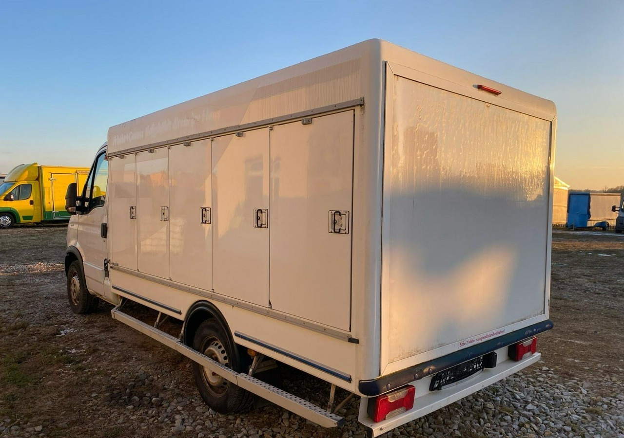 Iveco Inny Iveco Iveco Daily 35-13 chłodnia 10 komorowa Mrożnia do -40C Model 2014 - Furgon frigorifer: foto 2 Iveco Inny Iveco Iveco Daily 35-13 chłodnia 10 komorowa Mrożnia do -40C Model 2014 - Furgon frigorifer: foto 2