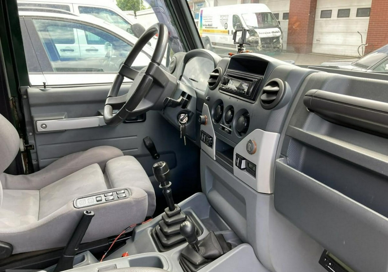 Iveco Massif Iveco 3.0 HPI 4X4 Klima Massif Santana Ciężarowy 2009 - Furgon: foto 5 Iveco Massif Iveco 3.0 HPI 4X4 Klima Massif Santana Ciężarowy 2009 - Furgon: foto 5