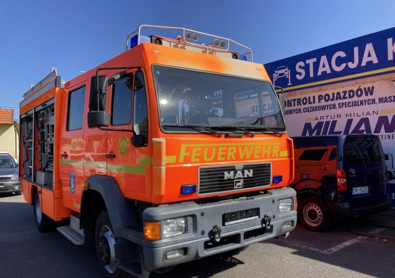 MAN MAN 15,250 Straż pożarna gaśnicza 9-osobowa 4X4 Wóz strażacki MAN 15,250 Straż pożarna gaśnicza 9-osobowa 4X4 Wóz strażacki - Zjarrfikëse: foto 4 MAN MAN 15,250 Straż pożarna gaśnicza 9-osobowa 4X4 Wóz strażacki MAN 15,250 Straż pożarna gaśnicza 9-osobowa 4X4 Wóz strażacki - Zjarrfikëse: foto 4