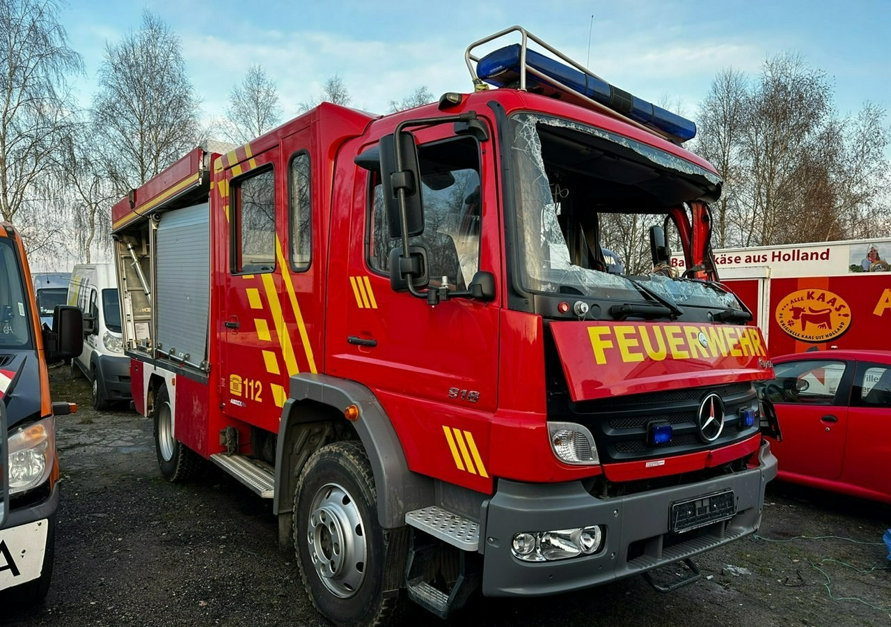 Mercedes-Benz Atego 918 Straż Pożarna 4X4 Wóz strażacki 2006 Atego 918 Straż Pożarna 4X4 Wóz strażacki 2006 - Zjarrfikëse: foto 1 Mercedes-Benz Atego 918 Straż Pożarna 4X4 Wóz strażacki 2006 Atego 918 Straż Pożarna 4X4 Wóz strażacki 2006 - Zjarrfikëse: foto 1