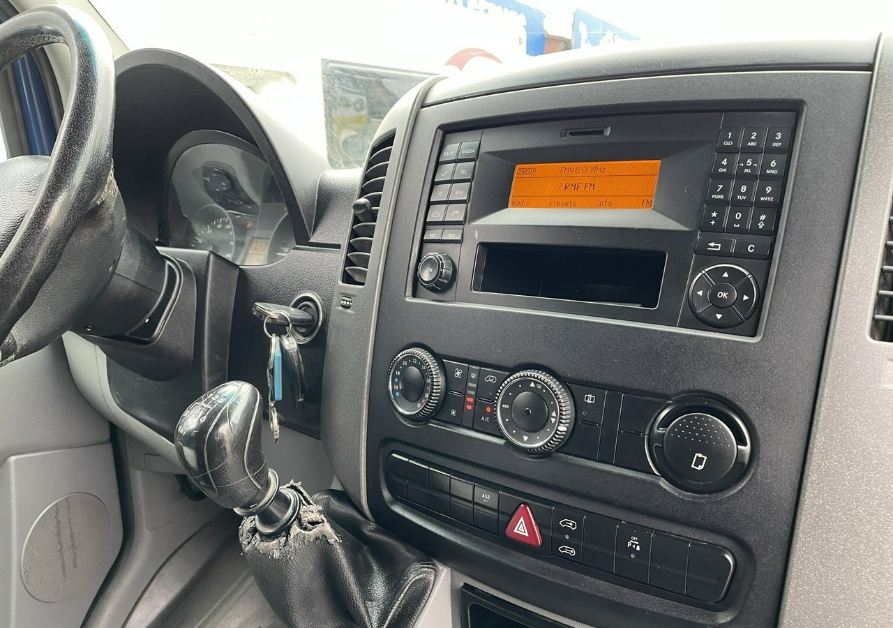 Mercedes-Benz Sprinter Sprinter 316 Maxi Brygadówka 6-osob dokka doka Klima 2010 - Kamioncine dopio kabinë: foto 3 Mercedes-Benz Sprinter Sprinter 316 Maxi Brygadówka 6-osob dokka doka Klima 2010 - Kamioncine dopio kabinë: foto 3