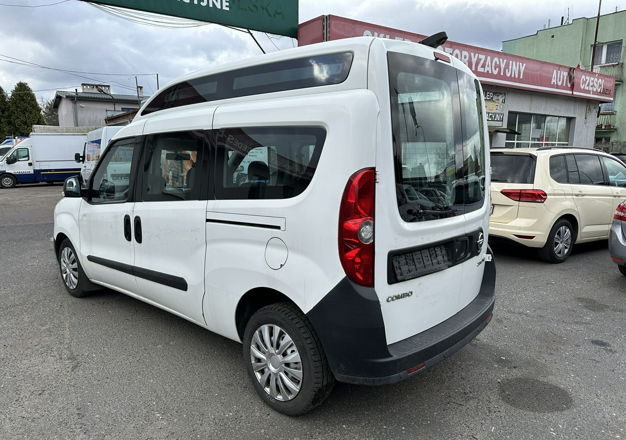 Opel Combo III 2.0CDTI Maxi Panorama Klima Kamera Webasto 2016 - Veturë: foto 4 Opel Combo III 2.0CDTI Maxi Panorama Klima Kamera Webasto 2016 - Veturë: foto 4