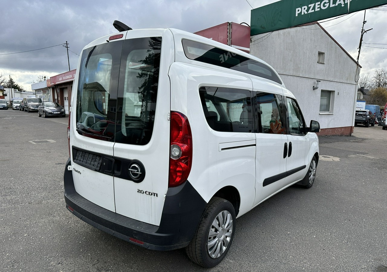 Opel Combo III 2.0CDTI Maxi Panorama Klima Kamera Webasto 2016 - Veturë: foto 3 Opel Combo III 2.0CDTI Maxi Panorama Klima Kamera Webasto 2016 - Veturë: foto 3