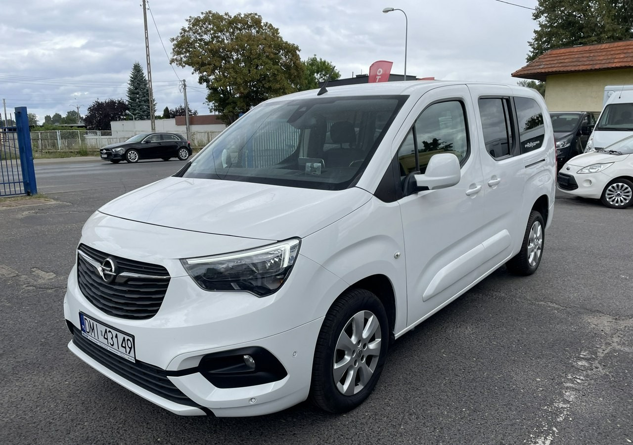 Opel Combo IV Combo Life Opel ComboLife Niepełnosprawnych inwalida rampa Bogate wy - Makinë me portobagazh: foto 3 Opel Combo IV Combo Life Opel ComboLife Niepełnosprawnych inwalida rampa Bogate wy - Makinë me portobagazh: foto 3