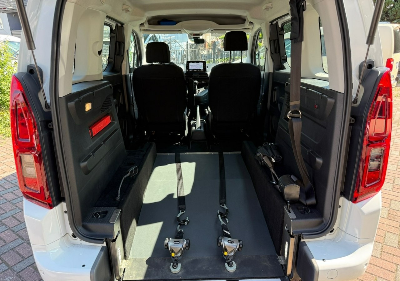 Opel Combo IV Opel Combo Life Niepełnosprawnych inwalida Rampa 32105 km Model 2022 - Veturë: foto 4 Opel Combo IV Opel Combo Life Niepełnosprawnych inwalida Rampa 32105 km Model 2022 - Veturë: foto 4