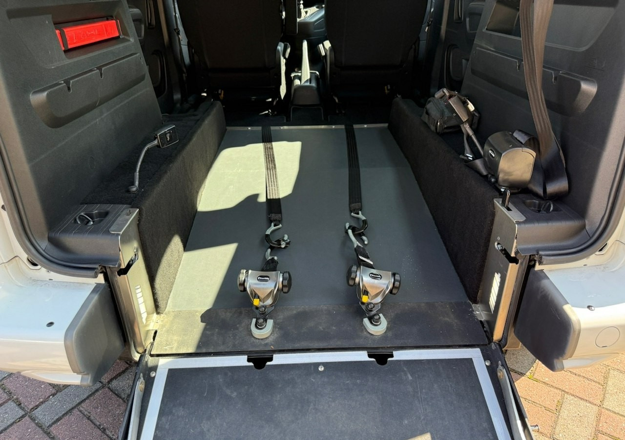 Opel Combo IV Opel Combo Life Niepełnosprawnych inwalida Rampa 32105 km Model 2022 - Veturë: foto 5 Opel Combo IV Opel Combo Life Niepełnosprawnych inwalida Rampa 32105 km Model 2022 - Veturë: foto 5