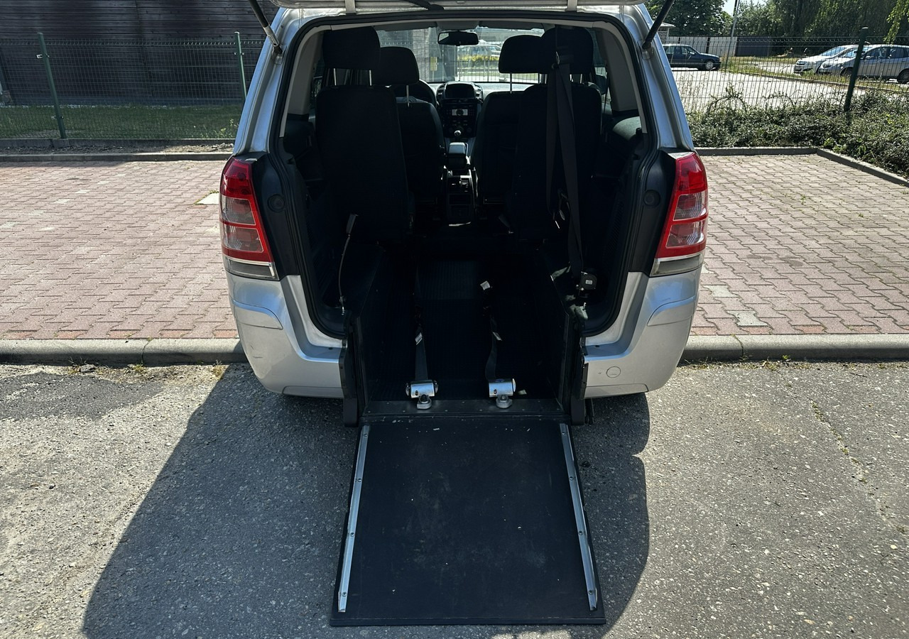 Opel Zafira B Opel Zafira do przewozu osób Niepełnosprawnych inwalida rampa - Veturë: foto 1 Opel Zafira B Opel Zafira do przewozu osób Niepełnosprawnych inwalida rampa - Veturë: foto 1