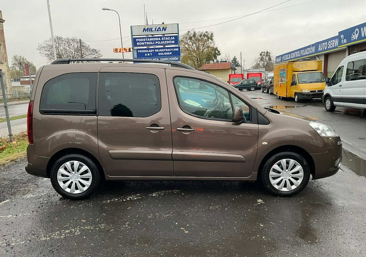 Peugeot Partner II Peugeot Partner Tepee 1.6 VTi 120KM Family Model 2013 - Makinë me portobagazh: foto 5 Peugeot Partner II Peugeot Partner Tepee 1.6 VTi 120KM Family Model 2013 - Makinë me portobagazh: foto 5