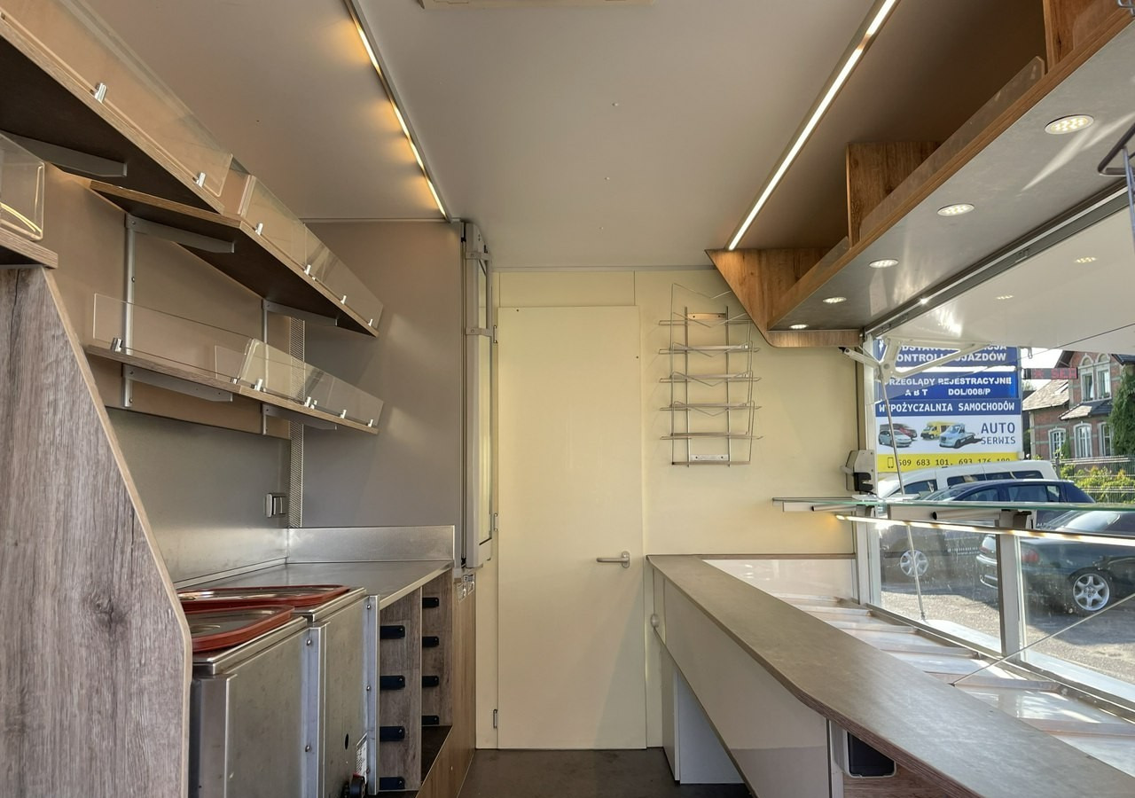 Renault Master Autosklep Sklep Gastronomiczny Food Truck Foodtruck 87tkm Borco 2017 - Kamion shpërndarës: foto 3 Renault Master Autosklep Sklep Gastronomiczny Food Truck Foodtruck 87tkm Borco 2017 - Kamion shpërndarës: foto 3