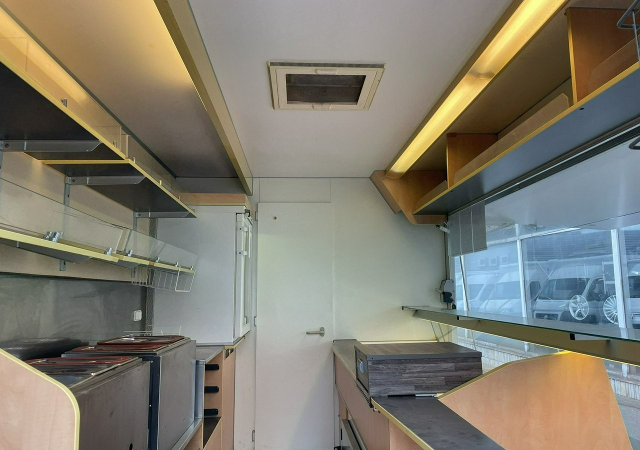 Renault Master Autosklep Wędli-pie Gastronomiczny Food Truck Foodtruck Sklep bar 20 - Kamion shpërndarës: foto 4 Renault Master Autosklep Wędli-pie Gastronomiczny Food Truck Foodtruck Sklep bar 20 - Kamion shpërndarës: foto 4