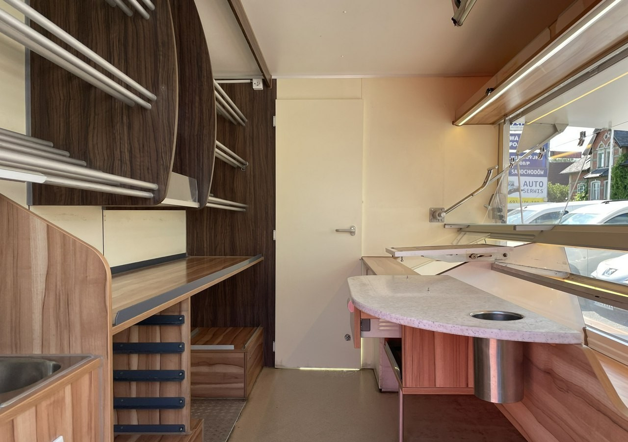 Renault Master Autosklep pieczywa Gastronomiczny Food Truck Foodtruck Sklep Borco20 - Kamion shpërndarës: foto 2 Renault Master Autosklep pieczywa Gastronomiczny Food Truck Foodtruck Sklep Borco20 - Kamion shpërndarës: foto 2