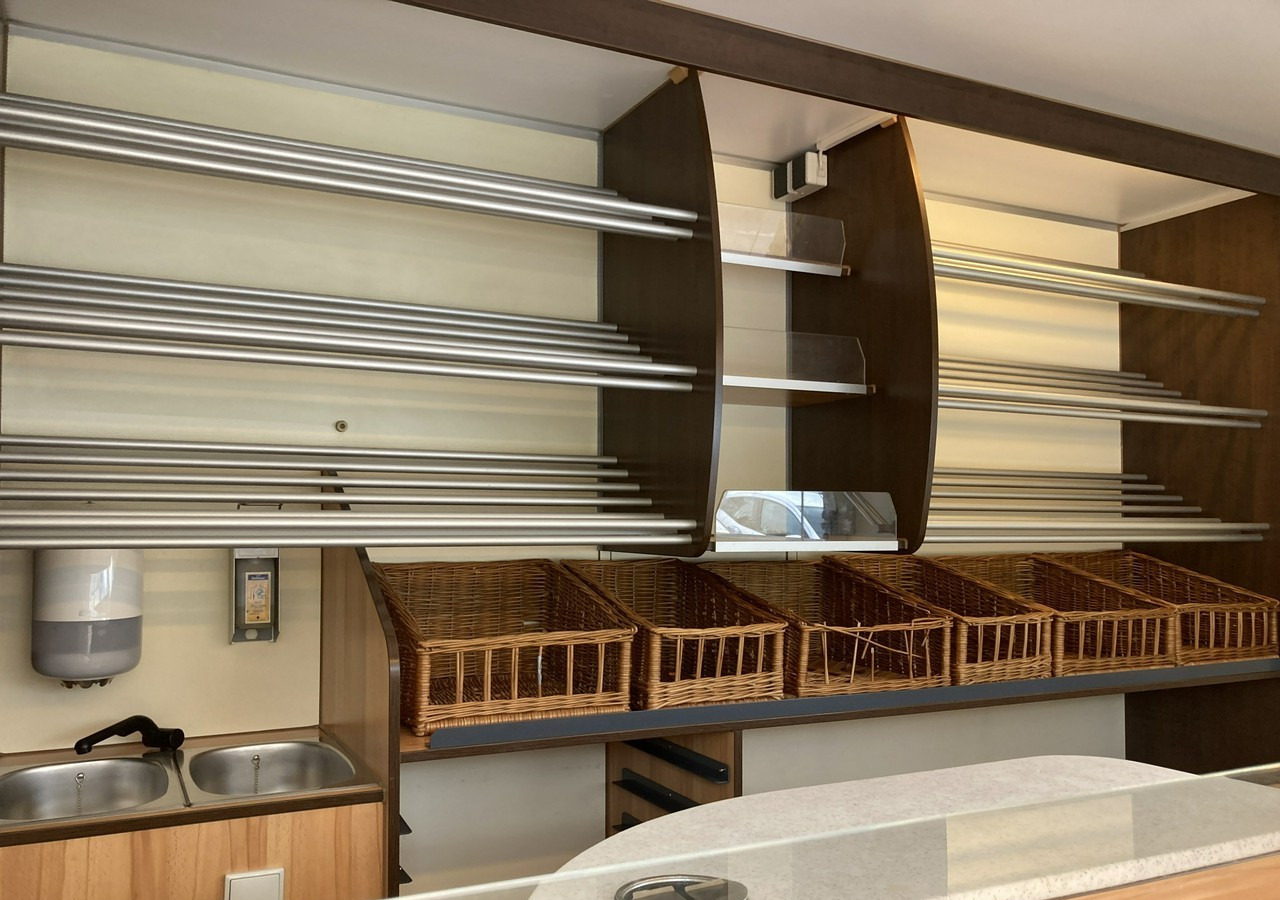 Renault Master Autosklep sklep bar Gastronomiczny Food Truck Foodtruck Borco 2012 - Kamion shpërndarës: foto 2 Renault Master Autosklep sklep bar Gastronomiczny Food Truck Foodtruck Borco 2012 - Kamion shpërndarës: foto 2