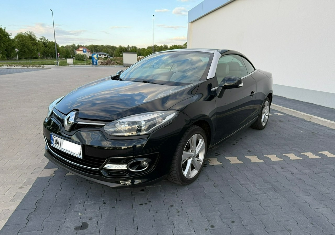 Renault Megane III Cabrio LIFT III 1.2 TCE 131 Skóra Led Navi PDC Bogate wyposażenie 20 - Veturë: foto 5 Renault Megane III Cabrio LIFT III 1.2 TCE 131 Skóra Led Navi PDC Bogate wyposażenie 20 - Veturë: foto 5
