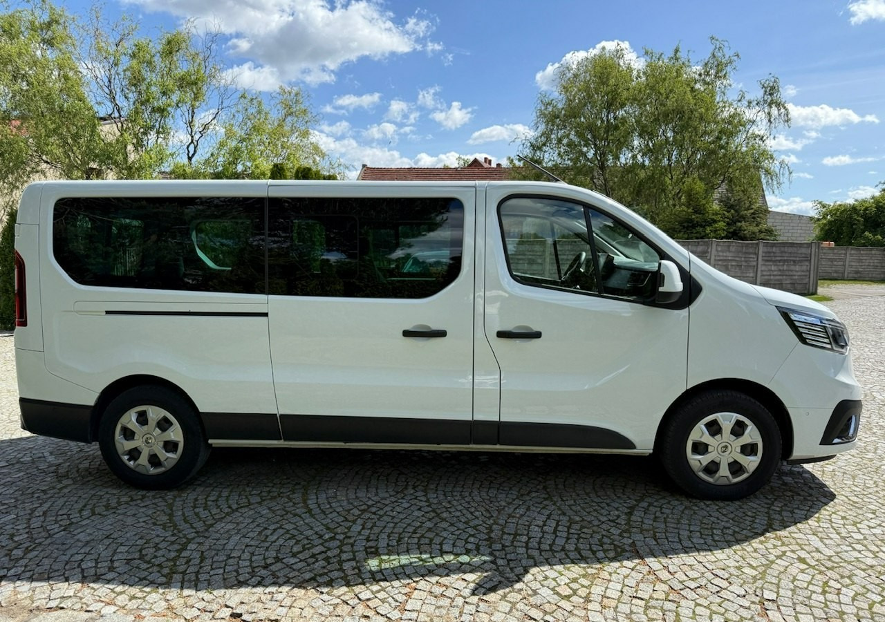 Renault Trafic III 2.0dci 110KM L2H1 LONG 9-osobowy 2xKlima Navi Kamera 2022 - Veturë: foto 4 Renault Trafic III 2.0dci 110KM L2H1 LONG 9-osobowy 2xKlima Navi Kamera 2022 - Veturë: foto 4