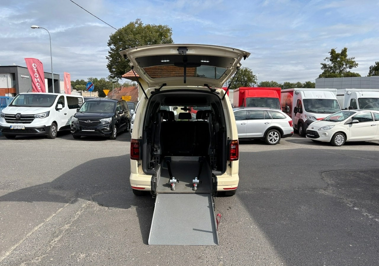 Volkswagen Caddy III Caddy 2.0-150 Niepełnosprawnych inwalida rampa Bogate wyposażeniePFR - Makinë me portobagazh: foto 3 Volkswagen Caddy III Caddy 2.0-150 Niepełnosprawnych inwalida rampa Bogate wyposażeniePFR - Makinë me portobagazh: foto 3