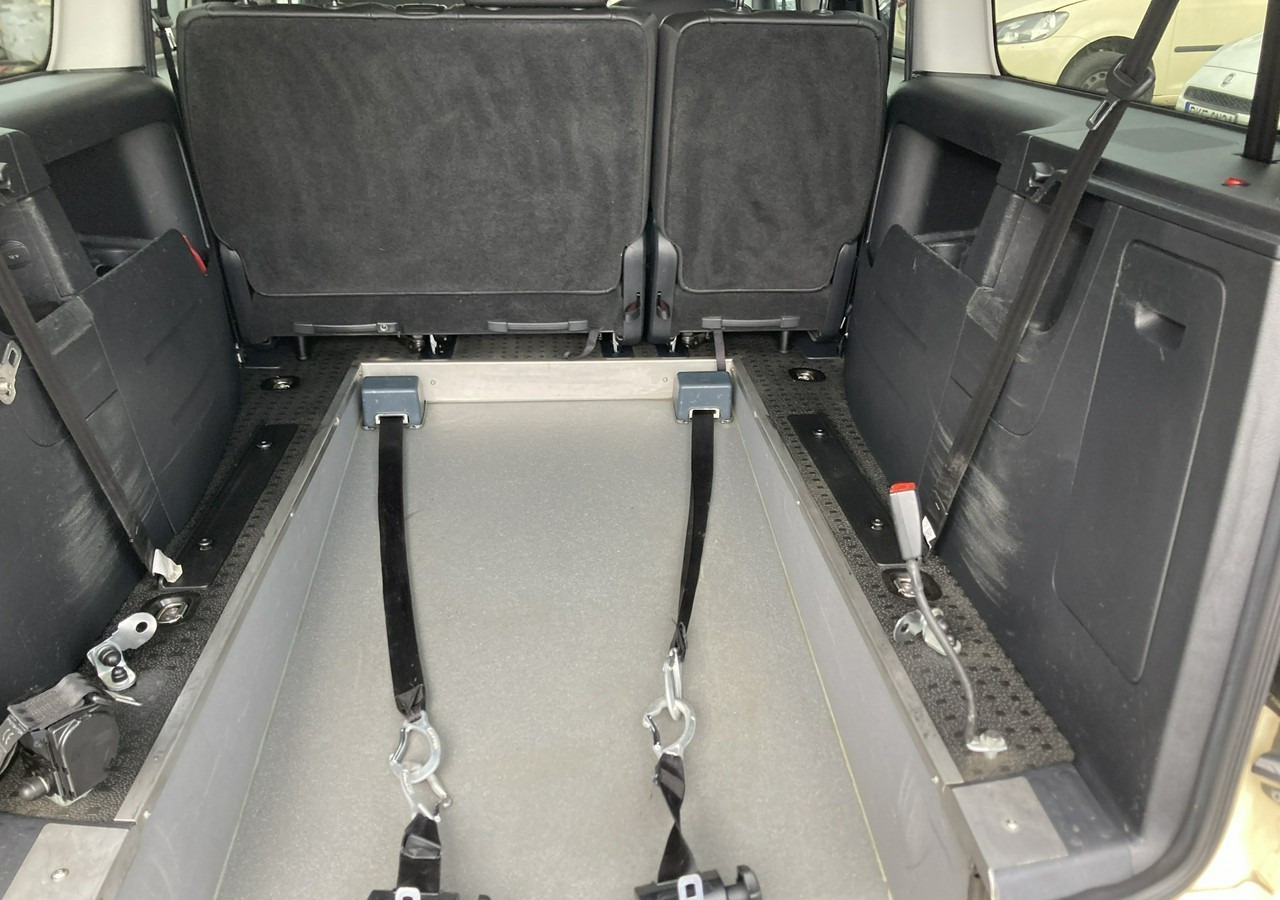 Veturë Volkswagen Caddy III Caddy 2.0 dla Niepełnosprawnych inwalida rampa Model 2020 Pfron: foto 10