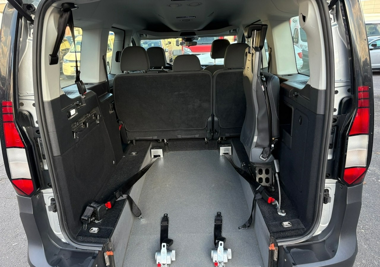 Volkswagen Caddy III Caddy 2.0TDI dla Niepełnosprawnych inwalida rampa Model 2022 PFRON - Makinë me portobagazh: foto 4 Volkswagen Caddy III Caddy 2.0TDI dla Niepełnosprawnych inwalida rampa Model 2022 PFRON - Makinë me portobagazh: foto 4