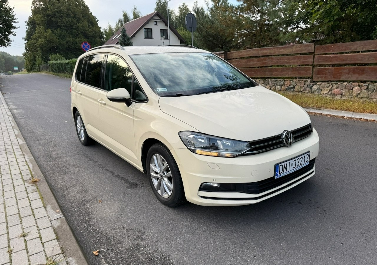 Volkswagen Touran III 2.0 TDI DSG 120 KM Automat 7osobowy Klima Skóra Full Serwis 2020 - Makinë me portobagazh: foto 1 Volkswagen Touran III 2.0 TDI DSG 120 KM Automat 7osobowy Klima Skóra Full Serwis 2020 - Makinë me portobagazh: foto 1