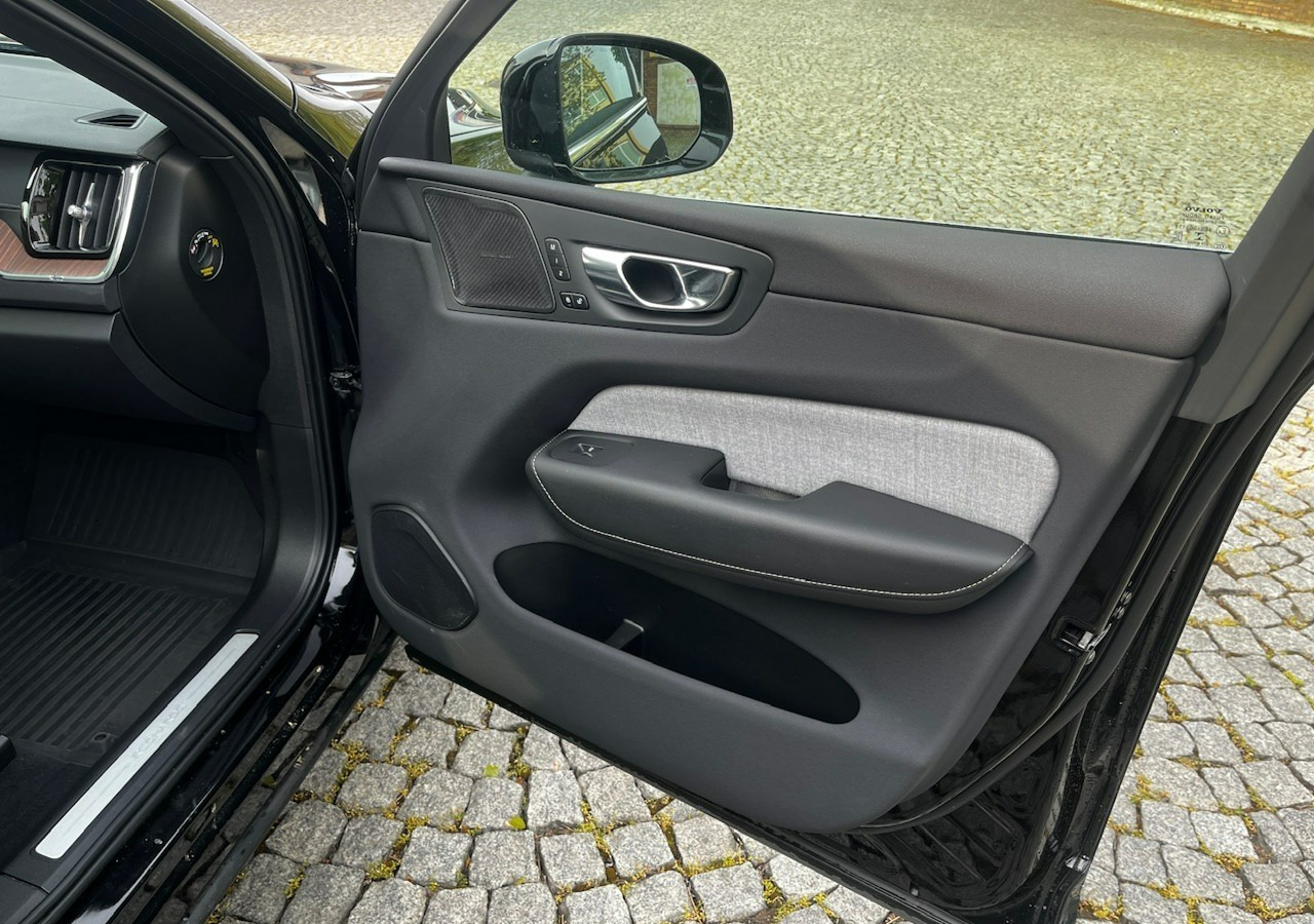 SUV Volvo XC60 II XC60 Recharge Hybryda Plug-in 2.0T8 390KM Inscription Faktura Vat 23: foto 12