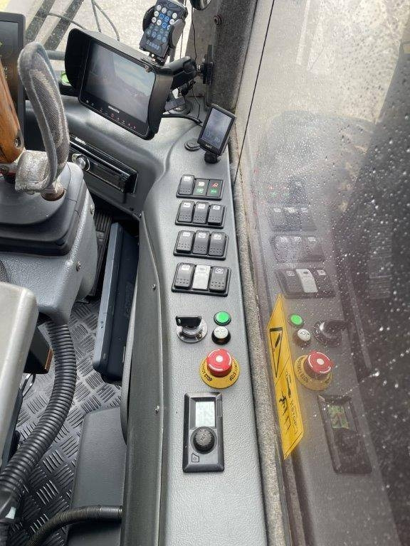 Lizingu i Komatsu 911.5  Komatsu 911.5: foto 10