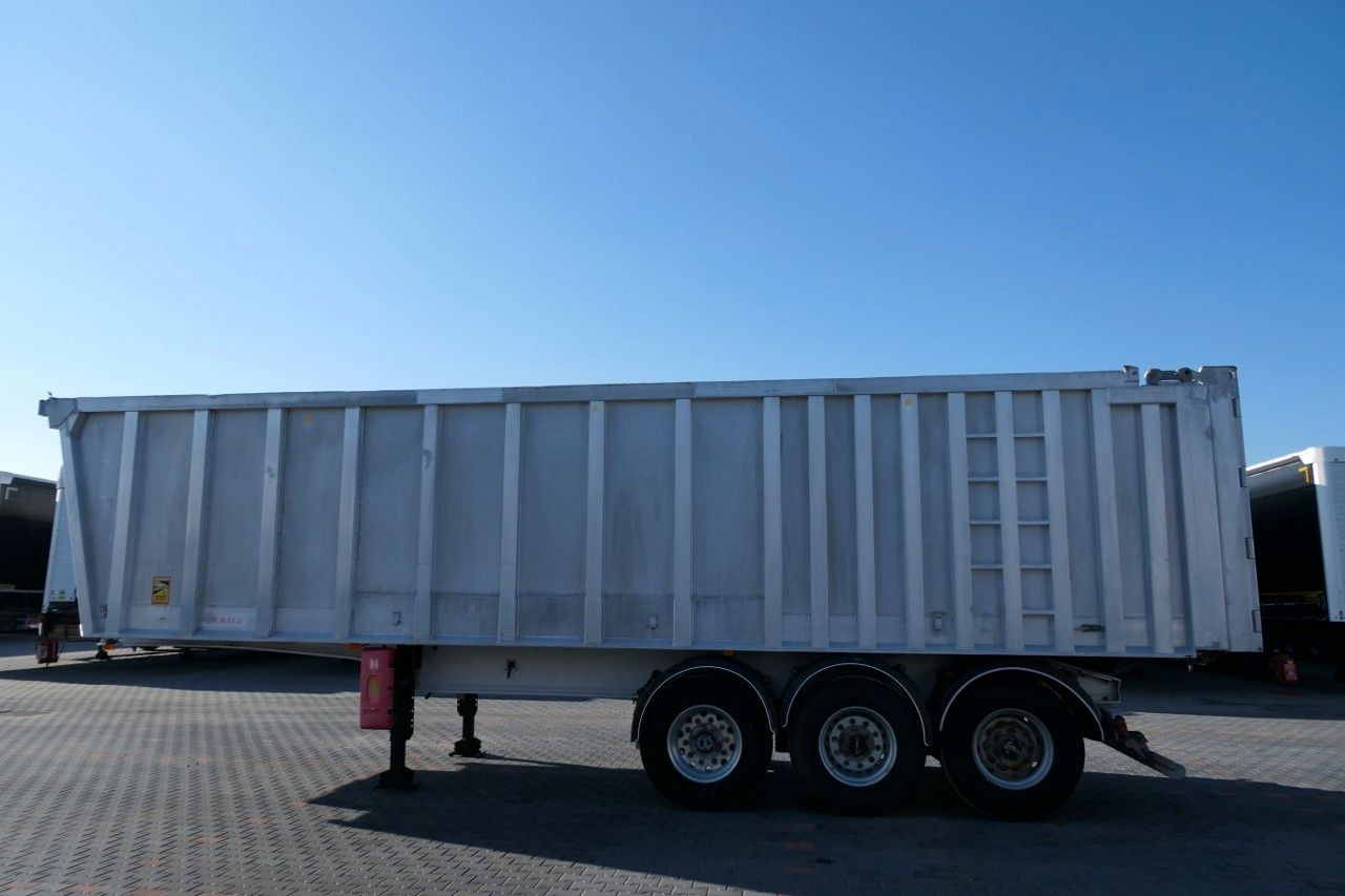 Benalu TIPPER 45 M3/WHOLE ALUMINIUM/5700 KG/FLAP-DOORS - Gjysmë rimorkio vetëshkarkuese: foto 4 Benalu TIPPER 45 M3/WHOLE ALUMINIUM/5700 KG/FLAP-DOORS - Gjysmë rimorkio vetëshkarkuese: foto 4