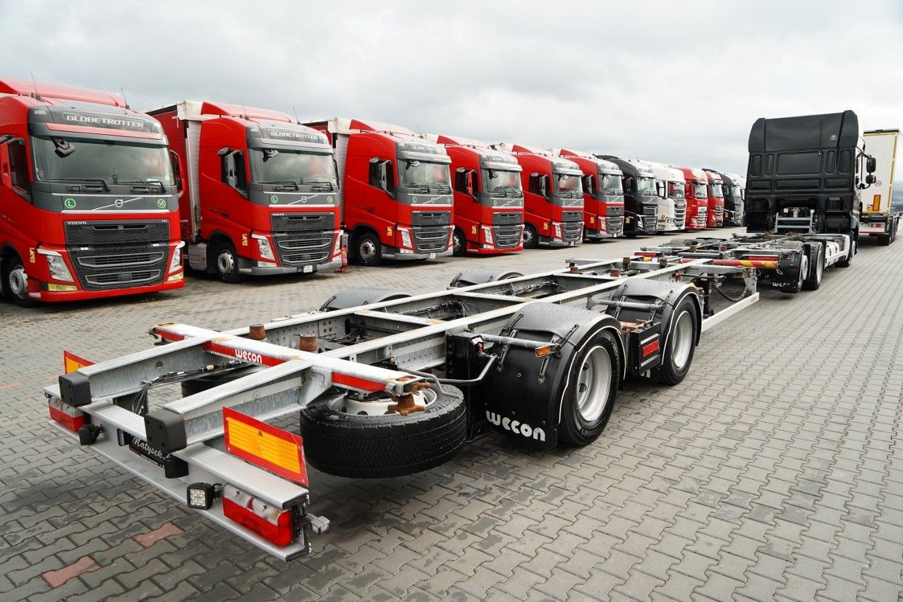 DAF XF 480 / BDF / 6X2 / ZESTAW TANDEM / SSC / I-PA - Transportjer kontejnerësh/ Kamion me karroceri të çmontueshme: foto 4 DAF XF 480 / BDF / 6X2 / ZESTAW TANDEM / SSC / I-PA - Transportjer kontejnerësh/ Kamion me karroceri të çmontueshme: foto 4