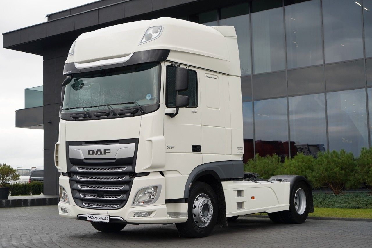 DAF XF 480 / SUPER SPACE CAB / 2022 ROK - Gjysmë-kamion: foto 1 DAF XF 480 / SUPER SPACE CAB / 2022 ROK - Gjysmë-kamion: foto 1