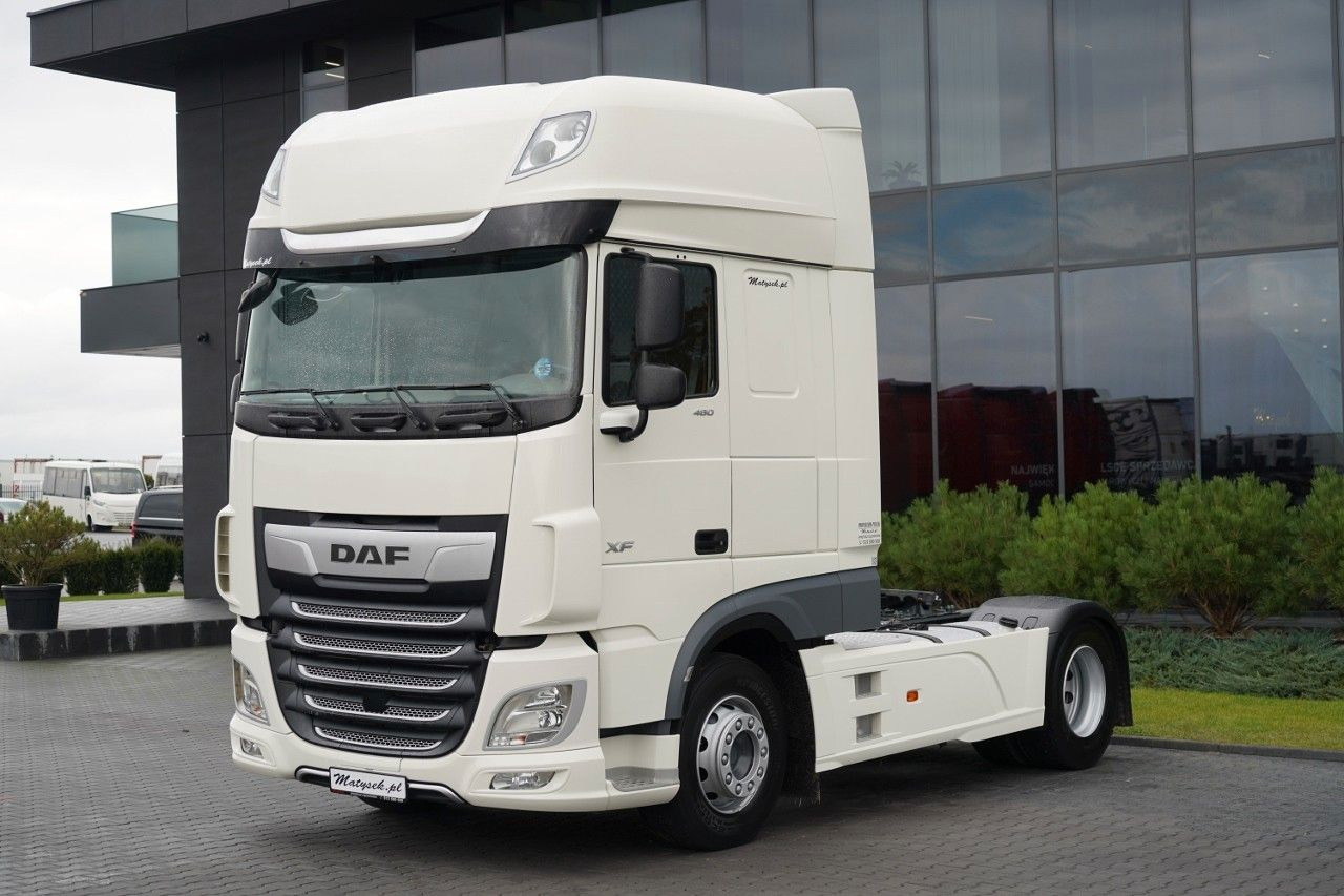 DAF XF 480 / SUPER SPACE CAB / 2022 ROK - Gjysmë-kamion: foto 2 DAF XF 480 / SUPER SPACE CAB / 2022 ROK - Gjysmë-kamion: foto 2