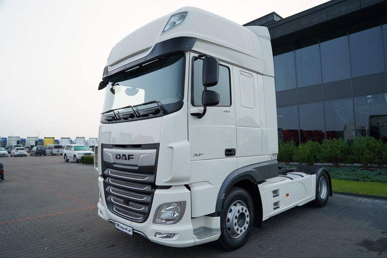 DAF XF 480 / SUPER SPACE CAB / OPONY 100% / 2021 ROK - Gjysmë-kamion: foto 4 DAF XF 480 / SUPER SPACE CAB / OPONY 100% / 2021 ROK - Gjysmë-kamion: foto 4