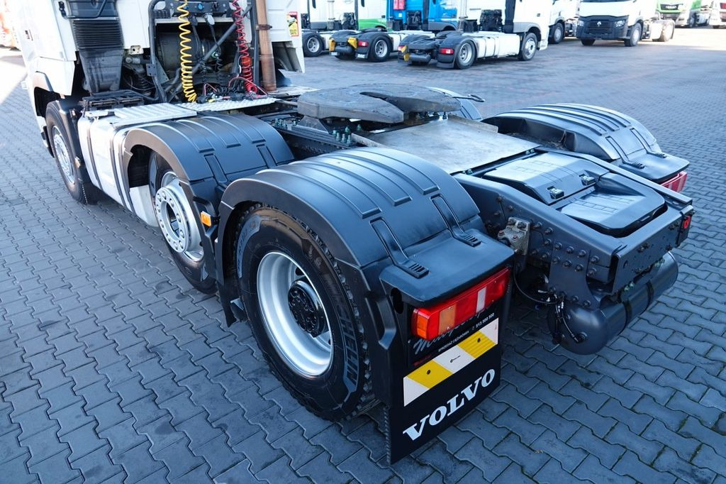 Interior photo 1: Gjysmë-kamion Volvo FH 500 / 6x2 / RETARDER / PEŁNY ADR / PUSHER / O Volvo FH 500 / 6x2 / RETARDER / PEŁNY ADR / PUSHER / O Interior photo 1: Gjysmë-kamion Volvo FH 500 / 6x2 / RETARDER / PEŁNY ADR / PUSHER / O Volvo FH 500 / 6x2 / RETARDER / PEŁNY ADR / PUSHER / O