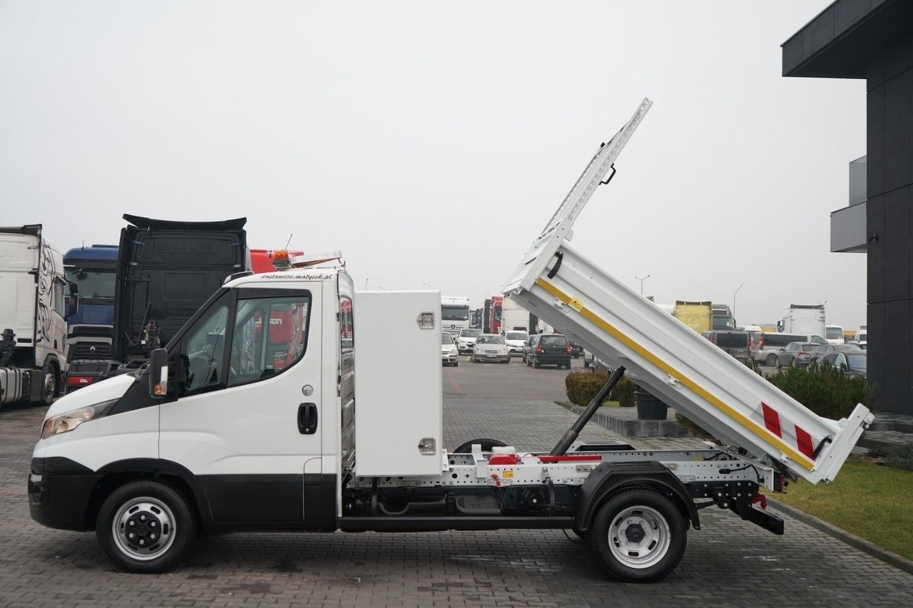 Iveco DAILY 35-160 / WYWROTKA TYLNOZSYPOWA / BLOKADA - Kamioncine vetëshkarkuese: foto 3 Iveco DAILY 35-160 / WYWROTKA TYLNOZSYPOWA / BLOKADA - Kamioncine vetëshkarkuese: foto 3