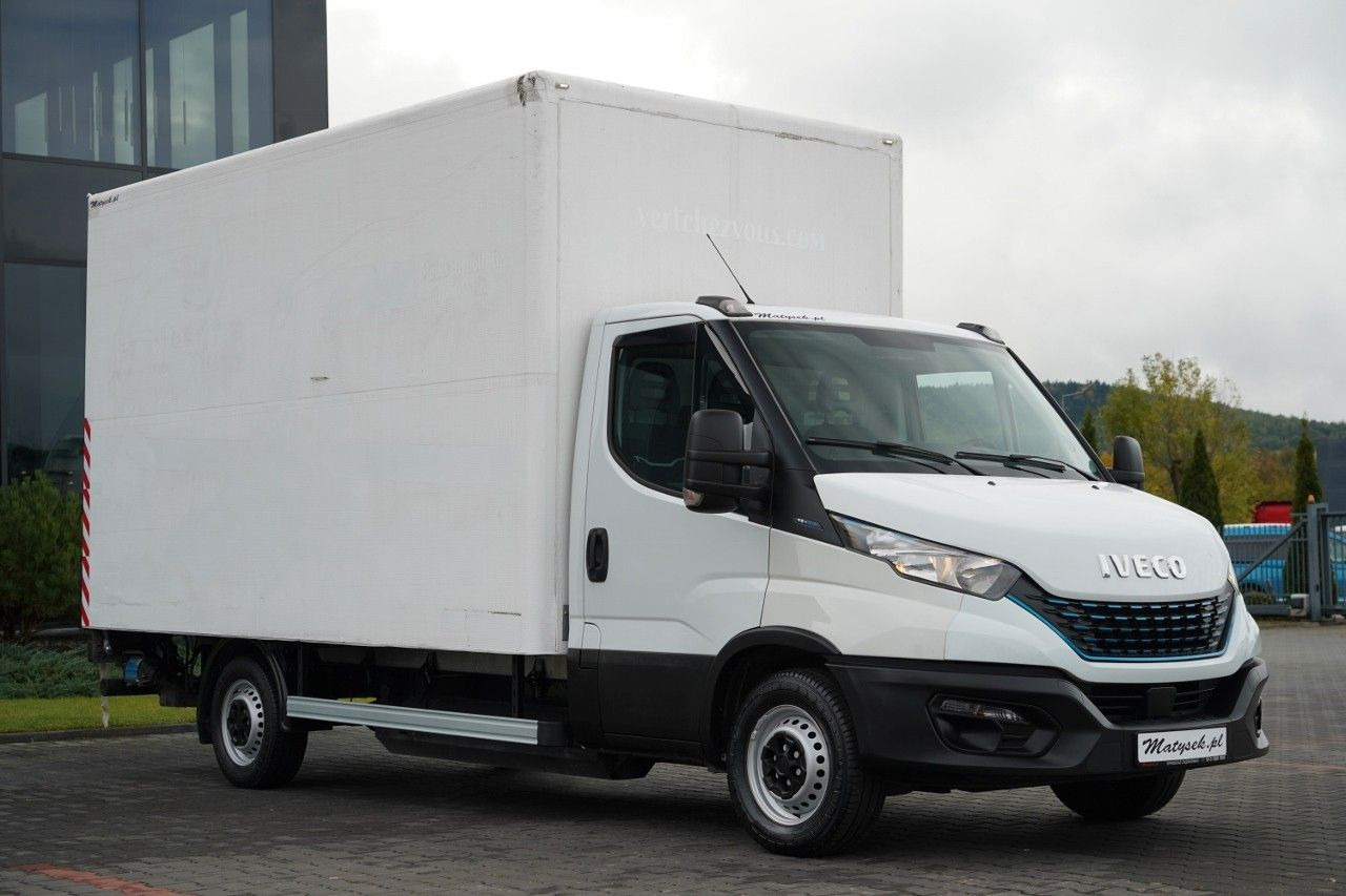 Iveco DAILY 35-NP / CNG / KONTENER / MANUAL / WINDA PA - Furgon frigorifer: foto 1 Iveco DAILY 35-NP / CNG / KONTENER / MANUAL / WINDA PA - Furgon frigorifer: foto 1