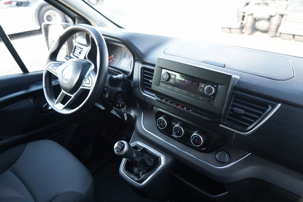 Furgon pasagjerësh Renault TRAFIC III / BUS / 9 MIEJSC / 90 TYS KM / PIERWS: foto 27