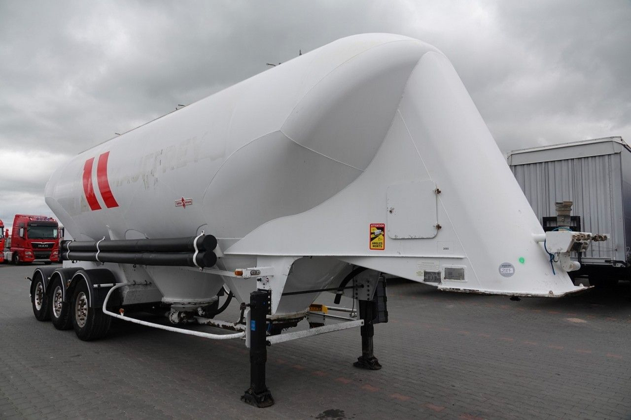 Gjysmë rimorkio silo Spitzer CEMENTONACZEPA / 43 000 L / SILOS / 3 KOMORY / O: foto 8 Gjysmë rimorkio silo Spitzer CEMENTONACZEPA / 43 000 L / SILOS / 3 KOMORY / O: foto 8