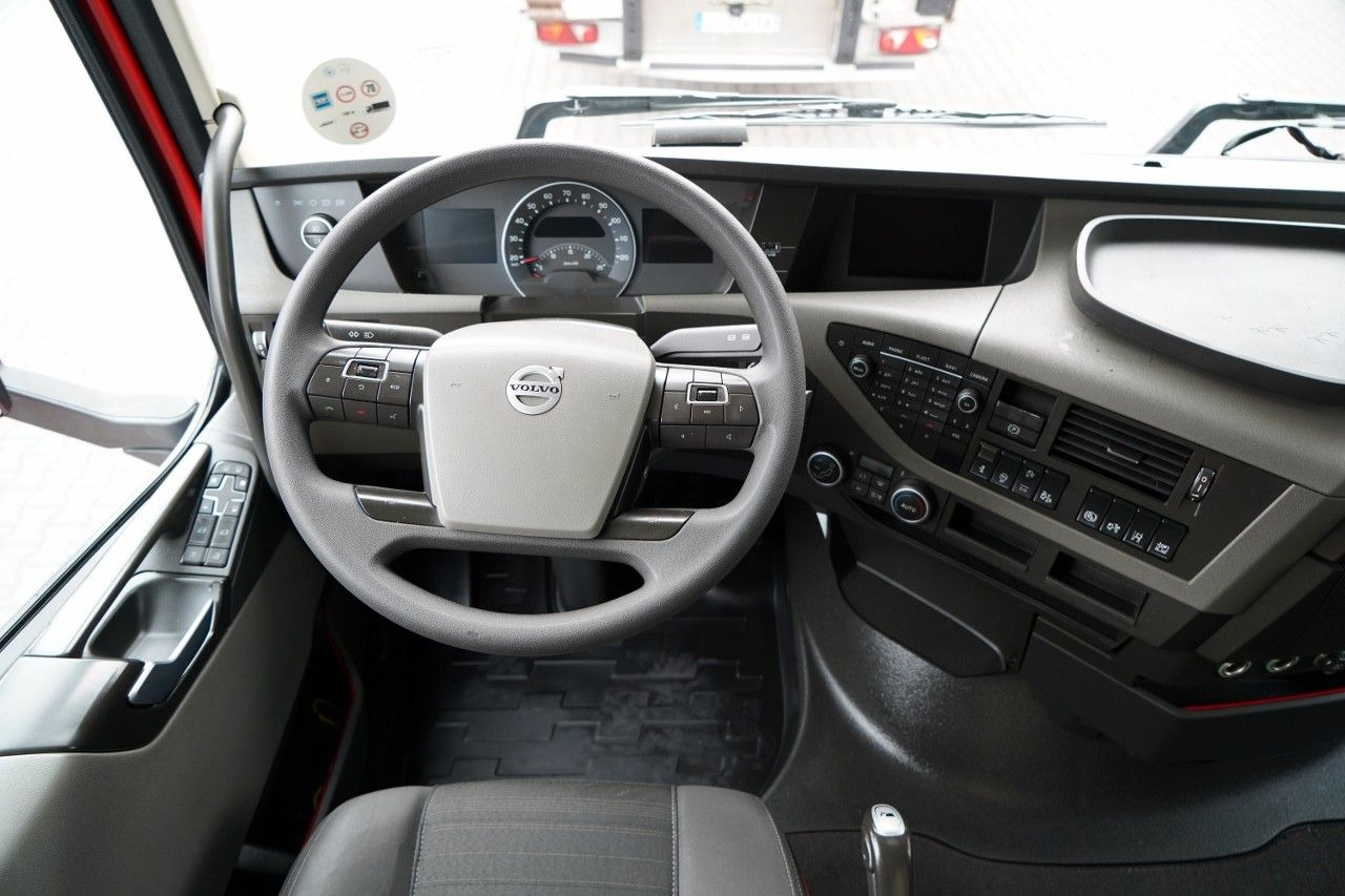 Kamion me tendë Volvo FH 460 / I-SAVE / ZESTAW TANDEM 120 M3 / PRZEJAZ: foto 14 Kamion me tendë Volvo FH 460 / I-SAVE / ZESTAW TANDEM 120 M3 / PRZEJAZ: foto 14