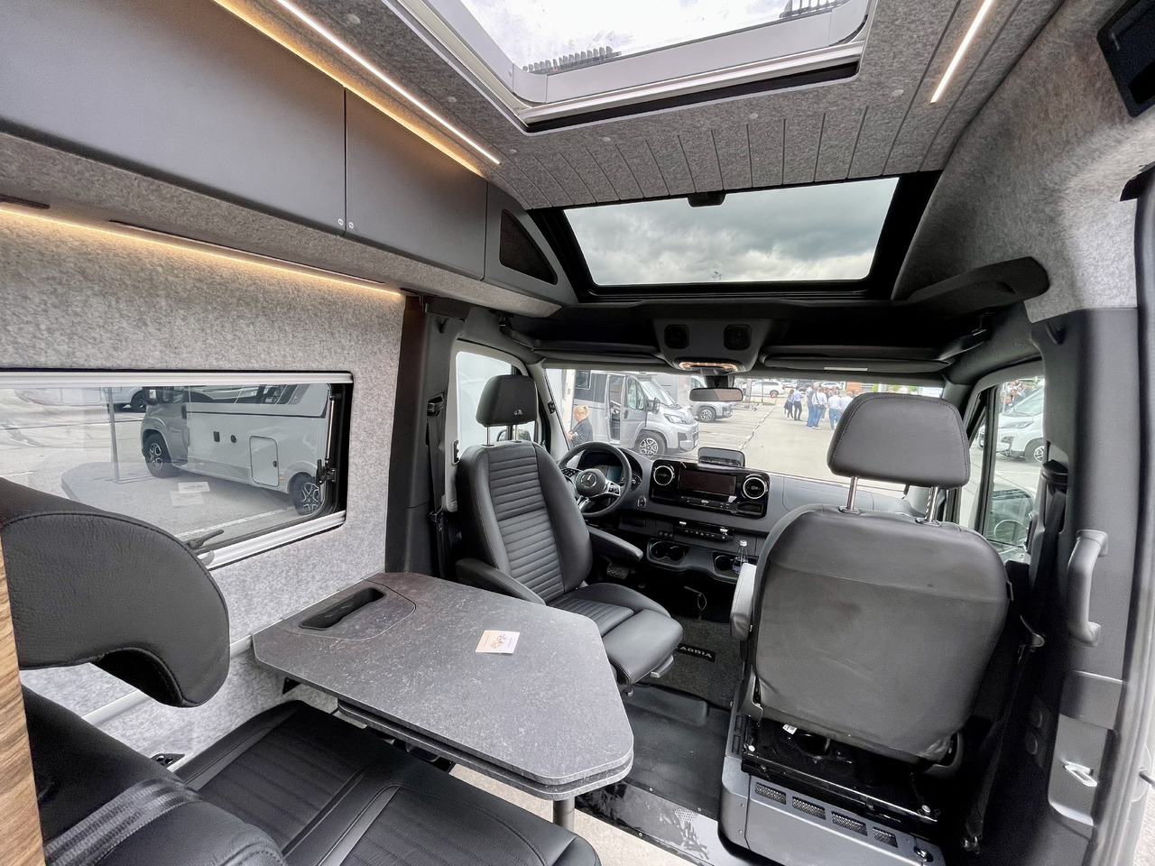 ADRIA Super Twin 600 SP - Furgon kampingu: foto 5 ADRIA Super Twin 600 SP - Furgon kampingu: foto 5