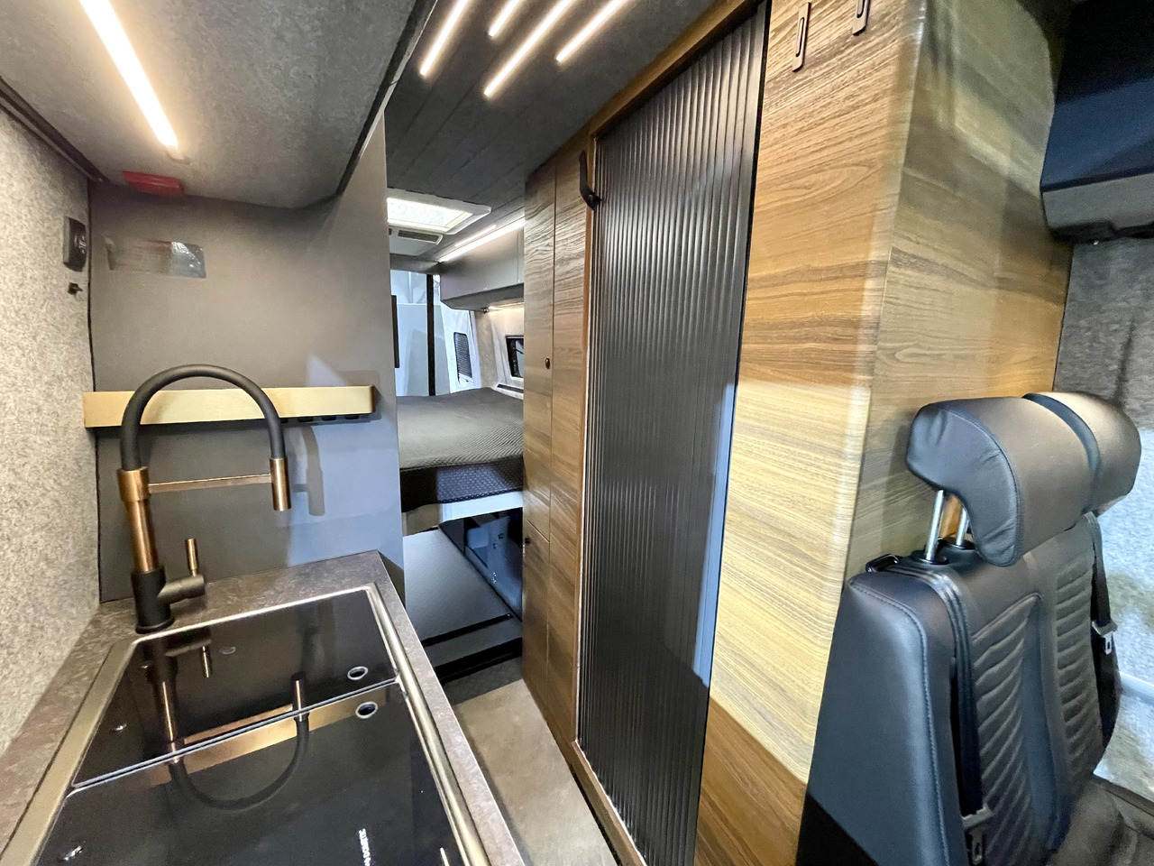 ADRIA Super Twin 700 SGX - Furgon kampingu: foto 5 ADRIA Super Twin 700 SGX - Furgon kampingu: foto 5