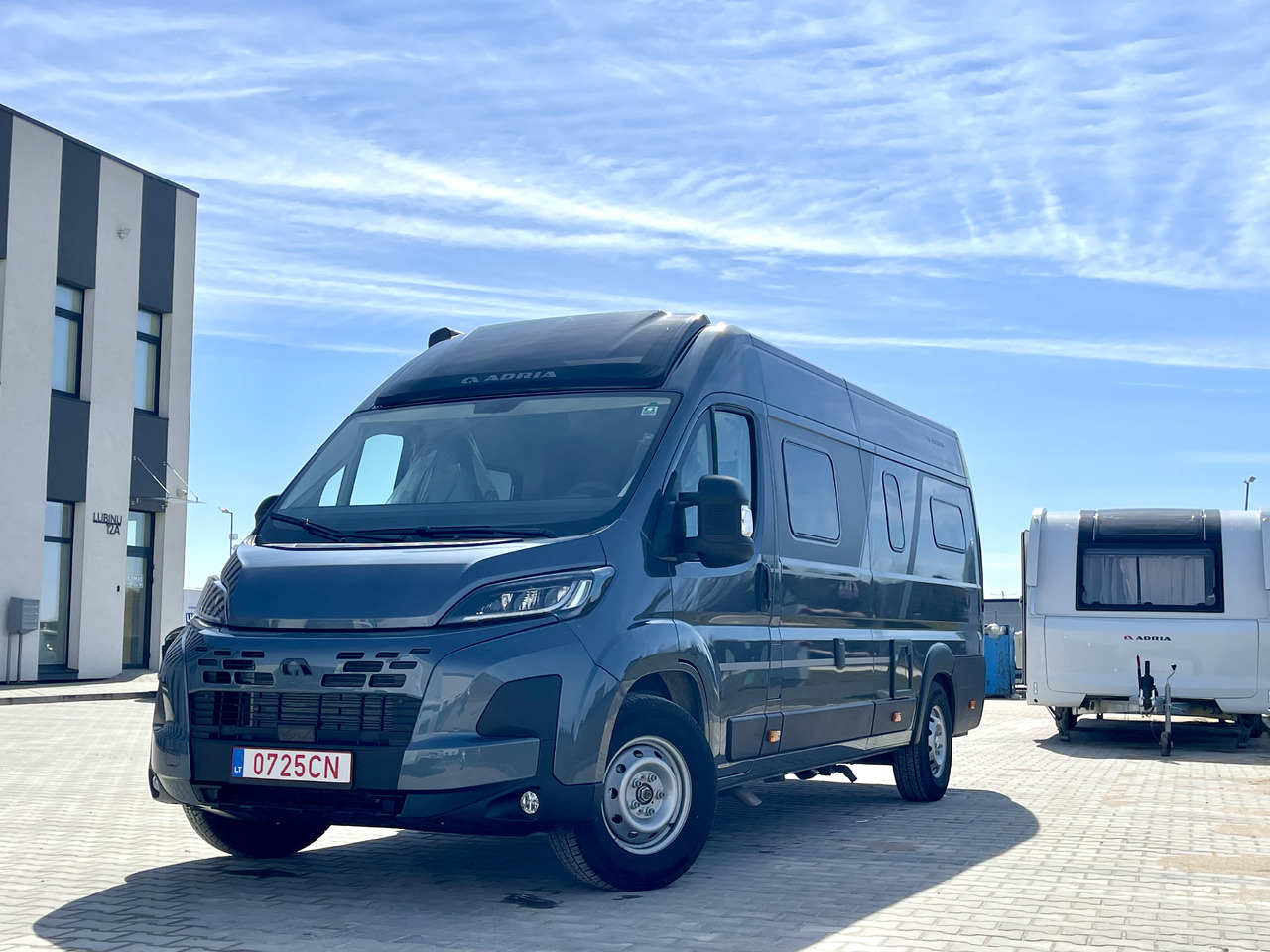 ADRIA TWIN 640 SGX - Furgon kampingu: foto 2 ADRIA TWIN 640 SGX - Furgon kampingu: foto 2