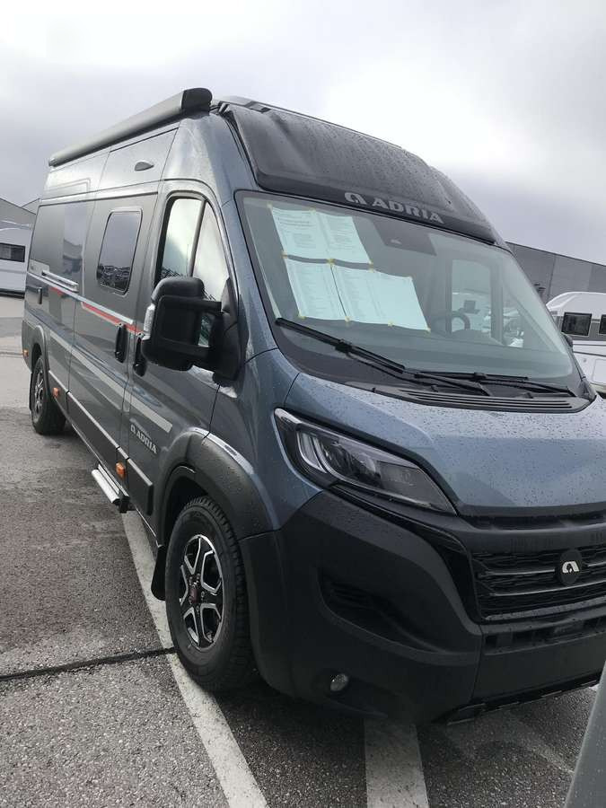 ADRIA Twin Sport 640 SG - Furgon kampingu: foto 2 ADRIA Twin Sport 640 SG - Furgon kampingu: foto 2