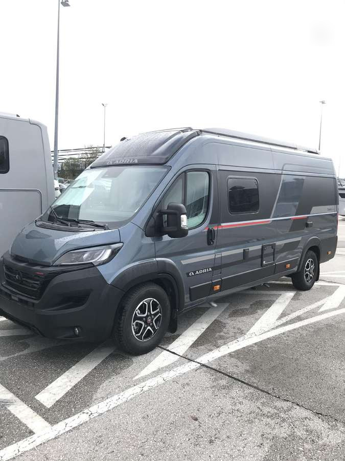 ADRIA Twin Sport 640 SG - Furgon kampingu: foto 1 ADRIA Twin Sport 640 SG - Furgon kampingu: foto 1
