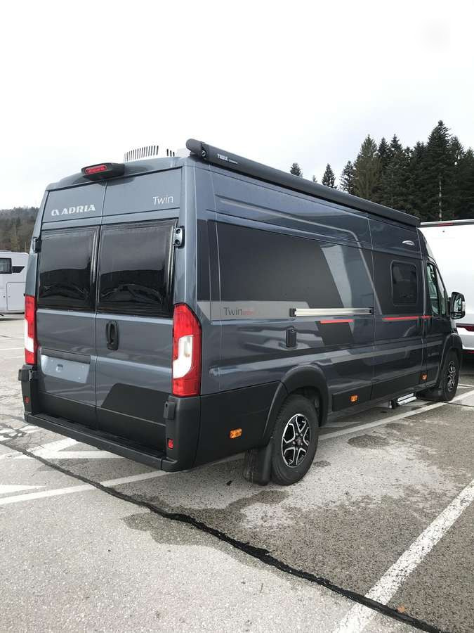 ADRIA Twin Sport 640 SG - Furgon kampingu: foto 3 ADRIA Twin Sport 640 SG - Furgon kampingu: foto 3