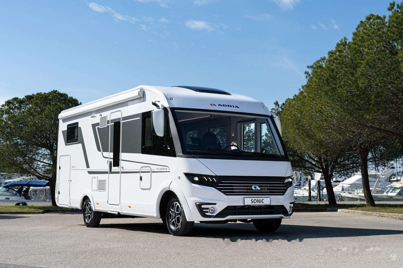 Adria Sonic Plus 700DC - Kamper i integruar: foto 1 Adria Sonic Plus 700DC - Kamper i integruar: foto 1