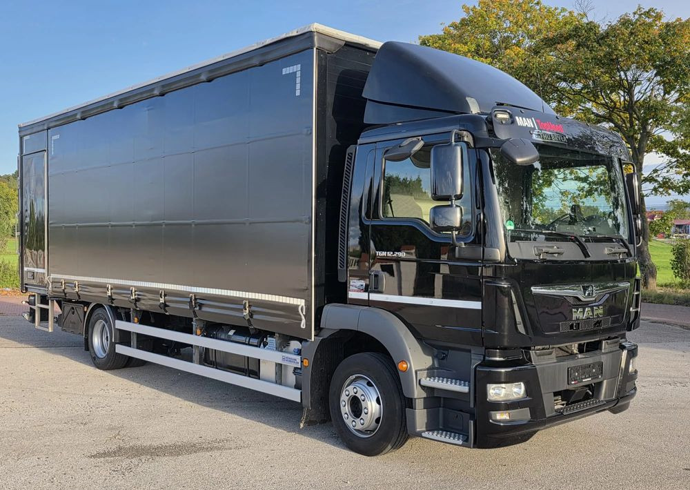 MAN TGM 12.290 / 15.290 / E6/ FIRANKA /BOCZNE DRZWI / BURTO-FIRANKA / 18PALET / WINDA / NISKI PRZEBIEG / 2018/ CAŁY NA PODUSZKACH / SERWISOWANY - Kamion me tendë: foto 2 MAN TGM 12.290 / 15.290 / E6/ FIRANKA /BOCZNE DRZWI / BURTO-FIRANKA / 18PALET / WINDA / NISKI PRZEBIEG / 2018/ CAŁY NA PODUSZKACH / SERWISOWANY - Kamion me tendë: foto 2