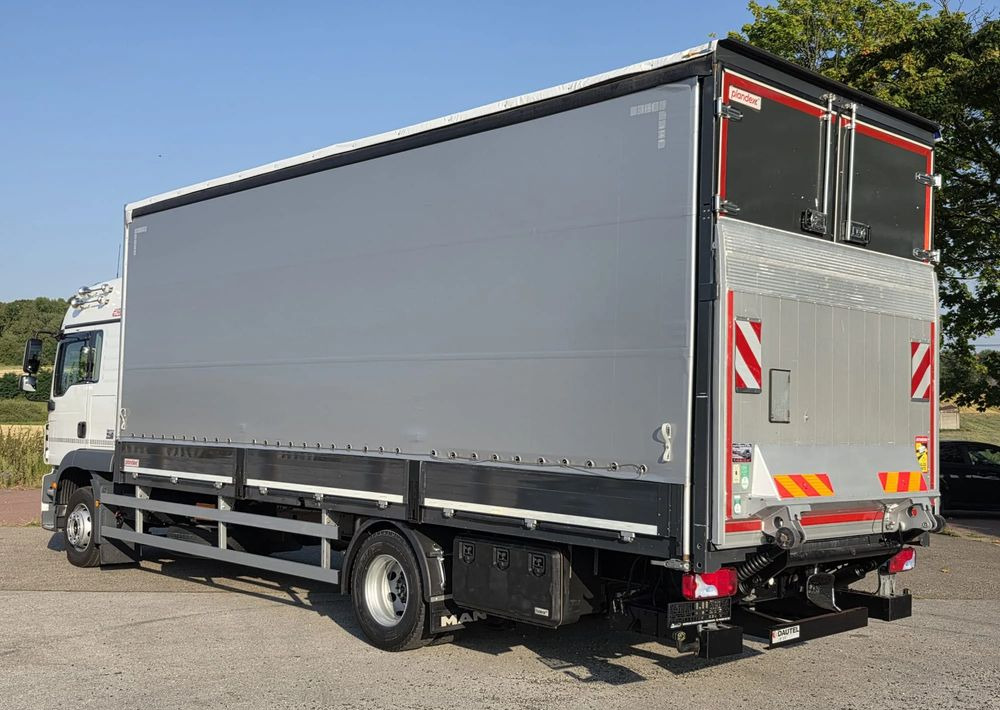 MAN TGM 15.290 / BURTO-FIRANKA / CAŁY NA PODUSZKACH /KLIMA POSTOJOWA / 2018R / NISKI PRZEBIEG / 18 PALET / E6 / JAK NOWY / WINDA / - Kamion me tendë: foto 3 MAN TGM 15.290 / BURTO-FIRANKA / CAŁY NA PODUSZKACH /KLIMA POSTOJOWA / 2018R / NISKI PRZEBIEG / 18 PALET / E6 / JAK NOWY / WINDA / - Kamion me tendë: foto 3