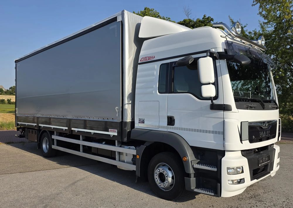 MAN TGM 15.290 / BURTO-FIRANKA / CAŁY NA PODUSZKACH /KLIMA POSTOJOWA / 2018R / NISKI PRZEBIEG / 18 PALET / E6 / JAK NOWY / WINDA / - Kamion me tendë: foto 2 MAN TGM 15.290 / BURTO-FIRANKA / CAŁY NA PODUSZKACH /KLIMA POSTOJOWA / 2018R / NISKI PRZEBIEG / 18 PALET / E6 / JAK NOWY / WINDA / - Kamion me tendë: foto 2