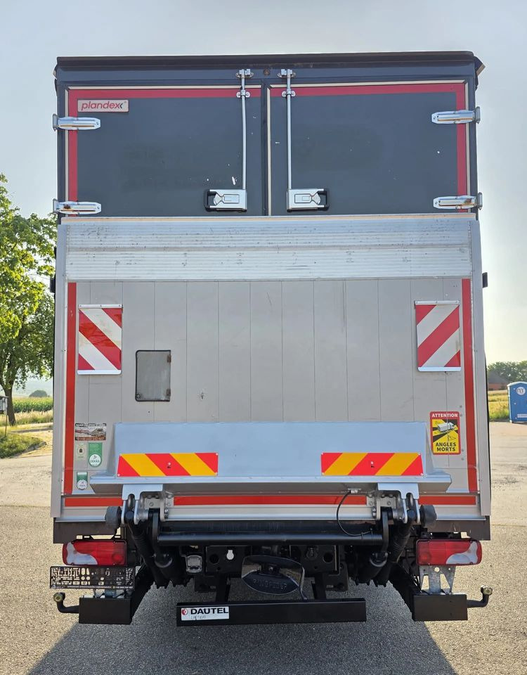 MAN TGM 15.290 / BURTO-FIRANKA / CAŁY NA PODUSZKACH /KLIMA POSTOJOWA / 2018R / NISKI PRZEBIEG / 18 PALET / E6 / JAK NOWY / WINDA / - Kamion me tendë: foto 5 MAN TGM 15.290 / BURTO-FIRANKA / CAŁY NA PODUSZKACH /KLIMA POSTOJOWA / 2018R / NISKI PRZEBIEG / 18 PALET / E6 / JAK NOWY / WINDA / - Kamion me tendë: foto 5